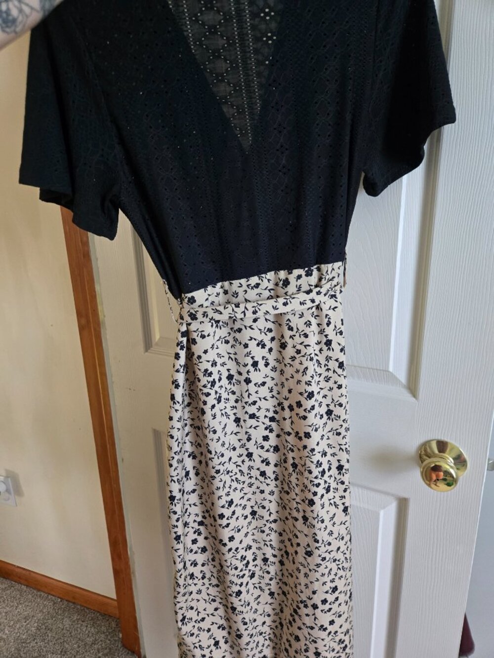 Dress - Picture 4 of 5